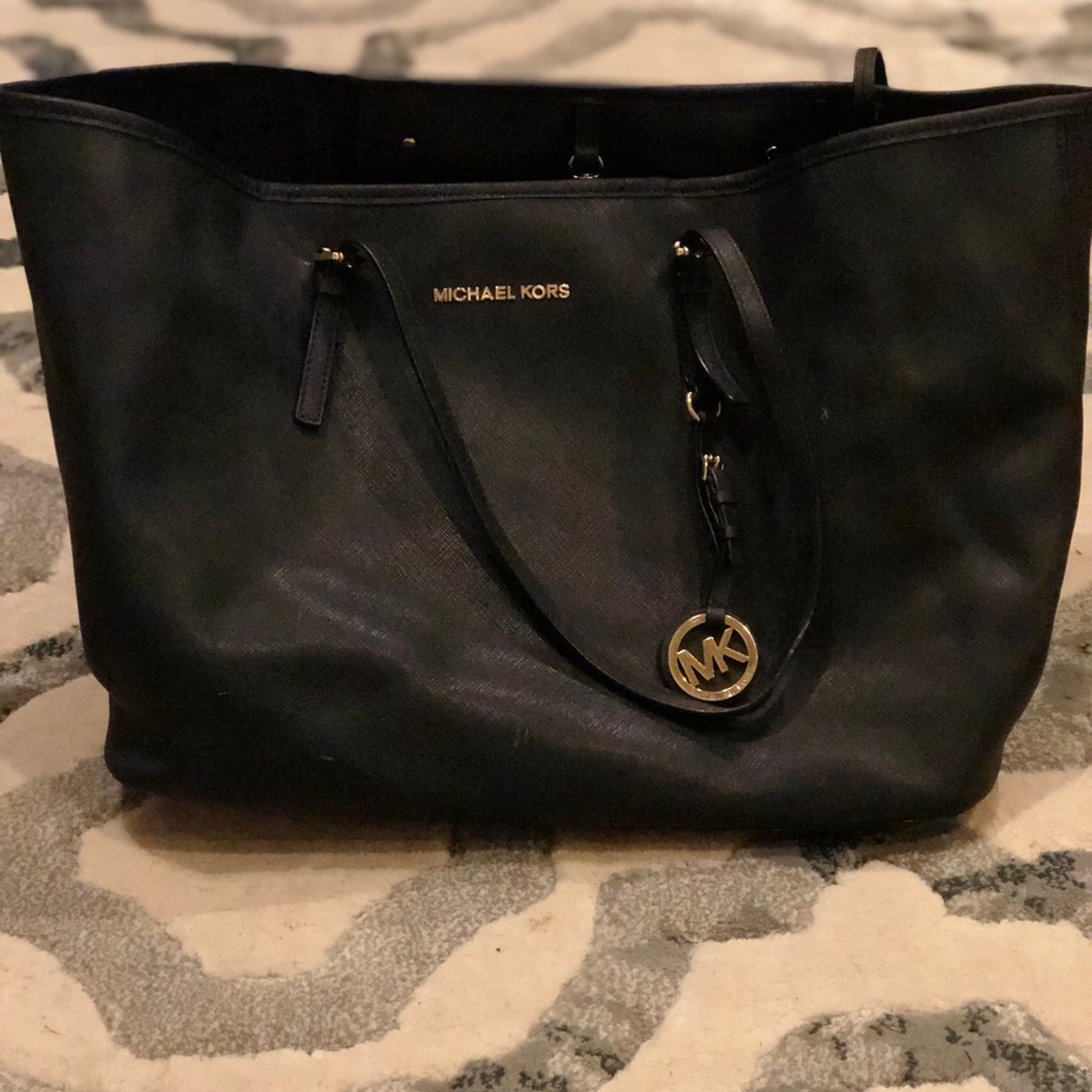 Black Michael Kors tote